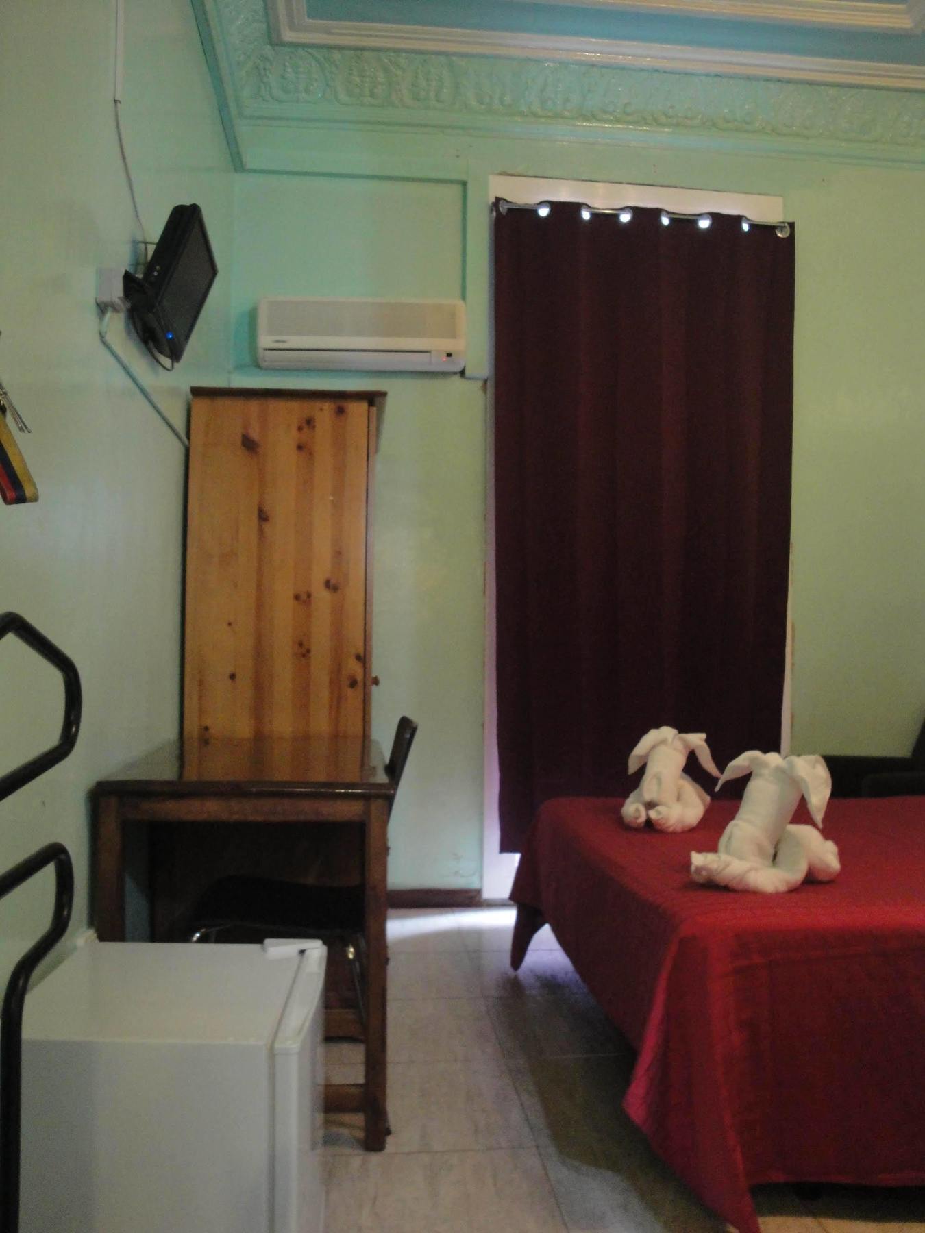 ברצלונה Hostal Eden מראה חיצוני תמונה
