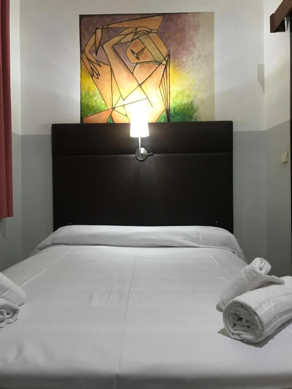 ברצלונה Hostal Eden מראה חיצוני תמונה