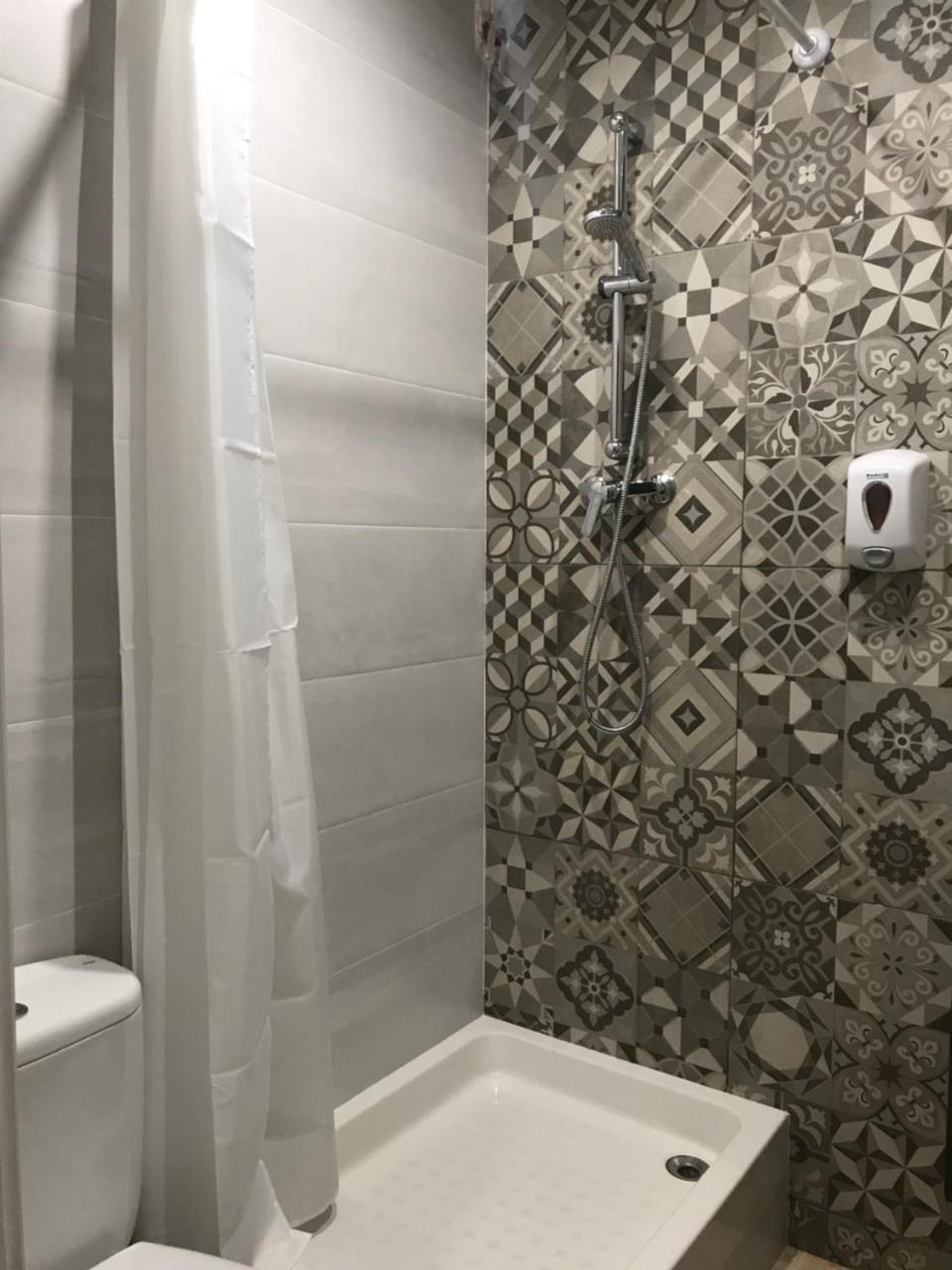 ברצלונה Hostal Eden מראה חיצוני תמונה